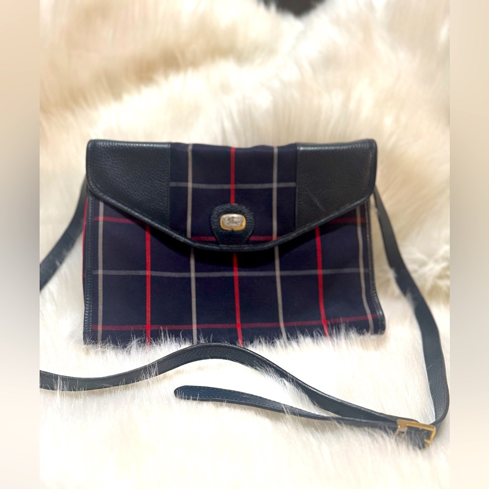 SOLD‼️Burberrys Vintage Plaid Crossbody Bag with Red and Blue Design